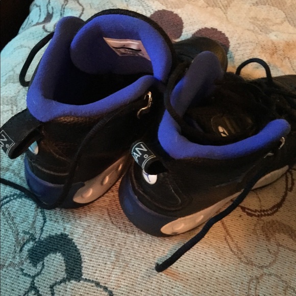 Shoes - Picture 2 of 3